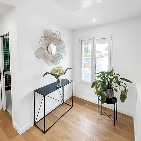 Willa Calme Avec Piscine Et A Proche Hopital Tram Et Parc D Activite