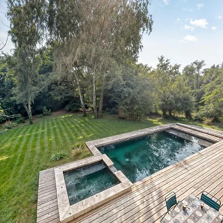 D'exception Avec Piscine A Βίλα *