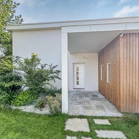 Willa Calme Avec Piscine Et A Proche Hopital Tram Et Parc D Activite *