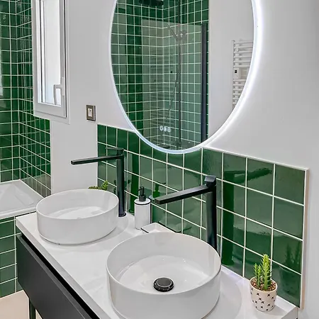 Willa Calme Avec Piscine Et A Proche Hopital Tram Et Parc D Activite *