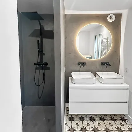 D'exception Avec Piscine A Villa