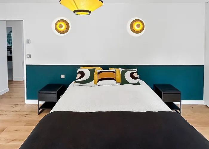 Villa Calme Avec Piscine Et A Proche Hopital Tram Et Parc D Activite