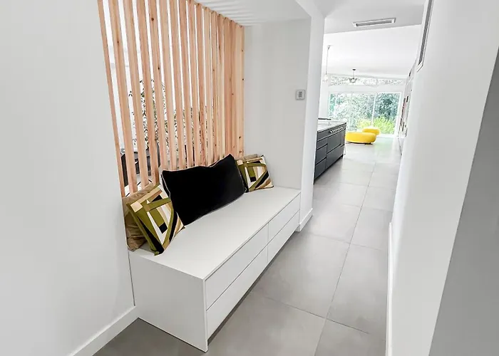 Villa Calme Avec Piscine Et A Proche Hopital Tram Et Parc D Activite Mérignac