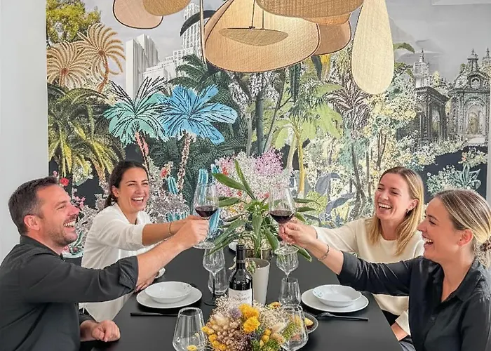 Calme Avec Piscine Et A Proche Hopital Tram Et Parc D Activite Villa Mérignac