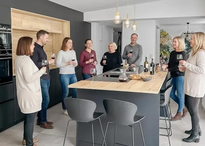 Calme Avec Piscine Et A Proche Hopital Tram Et Parc D Activite Mérignac